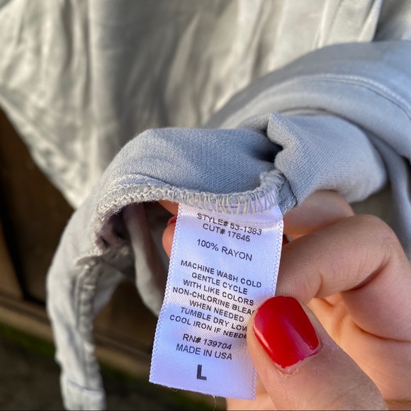 NWT Tina+Jo Martini Satin Raw Neck Sleeveless top - Picture 4 of 7